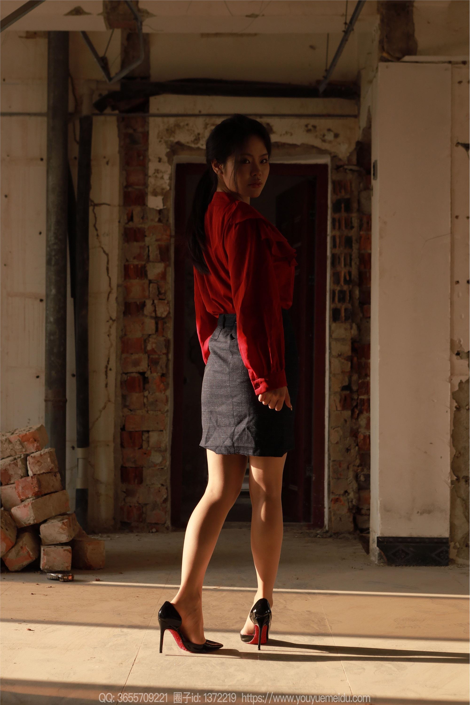 IESS异思趣向  2025.01.17 丝享家 1953 兔兔《工地的秘密》